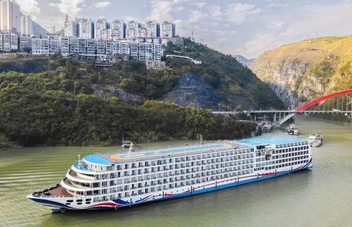 The rarest Yangtze river cruise route, from Chongqing to Jiujiang, how much per person?
