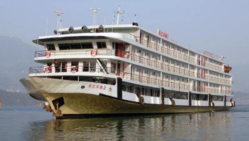 The rarest Yangtze river cruise route, from Chongqing to Jiujiang, how much per person?
