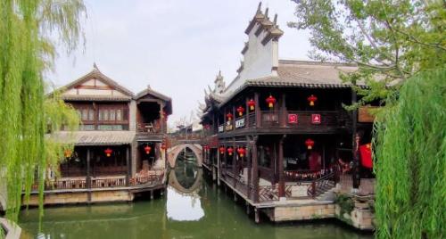 There are so many villages in China, why dare to be called "the world's number one village"? Also known as most beautiful water city in China.
