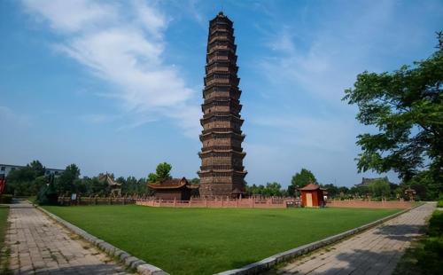Once largest city in world, it almost became capital of new China, but now it has grown into a fourth-tier city.
