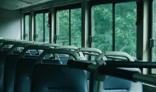 The most "labor-intensive" bus in China, with 86 stops along way, 9 hours round trip can last a whole day.