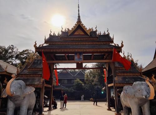 After leaving Sanya, people from northeast flocked to this city full of Southeast Asian style, delicious food.
