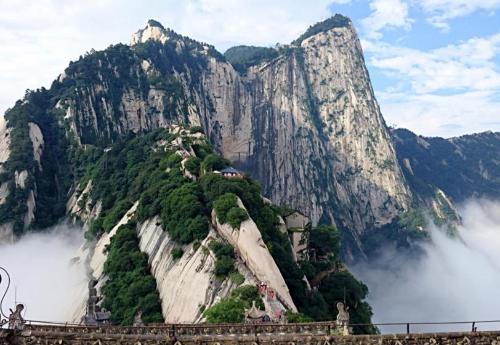 There are 4 unsolved mysteries in Huashan, and experts cannot explain them. Is this work of gods?