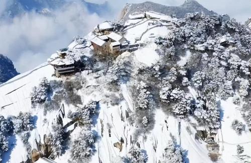 There are 4 unsolved mysteries in Huashan, and experts cannot explain them. Is this work of gods?