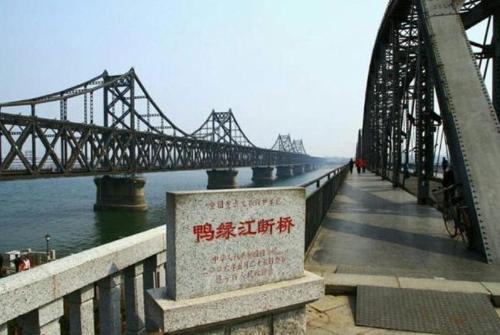 China has invested 2.2 billion dollars in construction of Sino-North Korean bridge over Yalu River, but it has not been opened to traffic for 8 years, what is problem?
