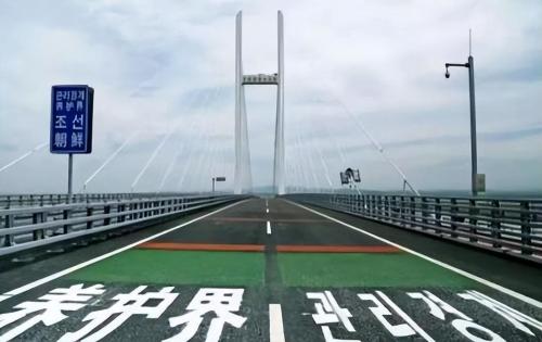 China has invested 2.2 billion dollars in construction of Sino-North Korean bridge over Yalu River, but it has not been opened to traffic for 8 years, what is problem?
