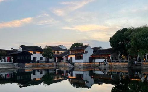 The saddest ancient city in China, 70% of businesses are closed and evacuated, and once popular attractions have turned into empty towns.