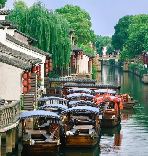 The saddest ancient city in China, 70% of businesses are closed and evacuated, and once popular attractions have turned into empty towns.
