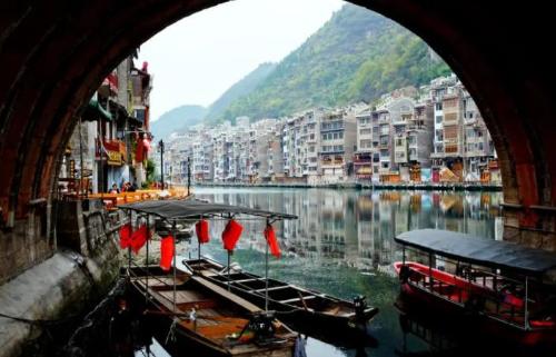 Another "fake ancient city" in Guizhou is unfinished, costing $3.25 billion to build, but went bankrupt due to a broken chain of capital.
