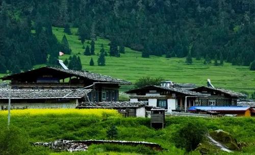 In some ancient villages of Tibet, "polyandry" is still practiced, but they get along very harmoniously.