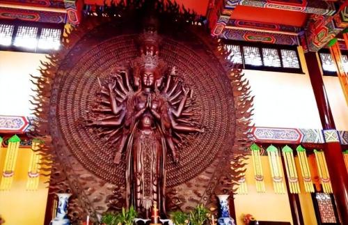Sichuan Qingliu Temple, entrance fee plus parking fee is 2 yuan and vegetarian food is 3 yuan. Have you ever been there?