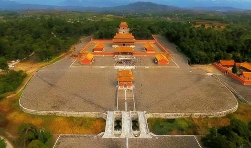 The Qing Dynasty has been dead for a hundred years, why are there still people guarding imperial mausoleum, who will pay the salary, and who are they