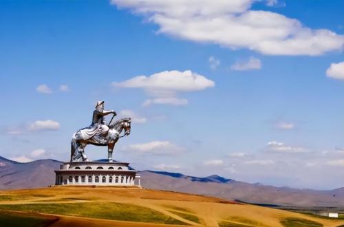 Independent Mongolia is an abandoned country, and Inner Mongolia is opposite, why such a big difference?
