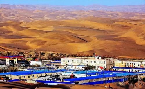 In middle of Taklamakan desert in Xinjiang, a mysterious ancient village was discovered, origin of whose inhabitants is still unknown