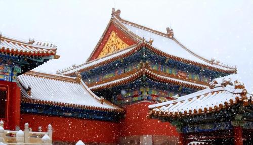 Why is Hall of Mind Improvement in Forbidden City cold and humid all year round? It wasn't until experts dug up floor that they discovered the secret.