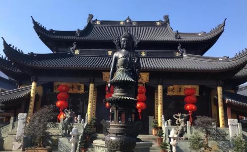 Zhejiang Guangde Temple can't enter hanfu? Became a "Japanese-style" temple? answered locally
