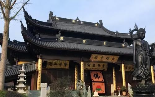 Zhejiang Guangde Temple can't enter hanfu? Became a "Japanese-style" temple? answered locally