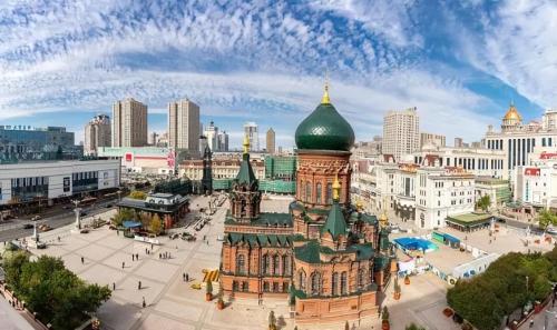 Just like Shanghai, this mixed-race city, which is pulled by trains, has buildings from all over world.
