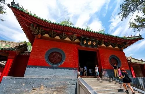 How beautiful is capital under cassock? Abbot Shi Yongxing bought land for 450 million yuan and owns 18 companies