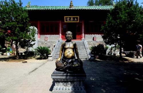 How beautiful is capital under cassock? Abbot Shi Yongxing bought land for 450 million yuan and owns 18 companies