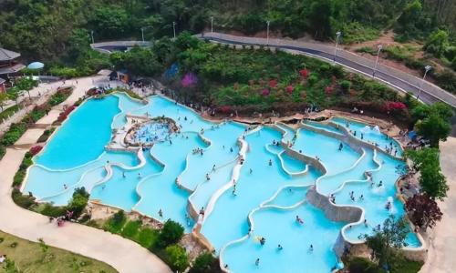Hidden at junction of three provinces of Hunan, Jiangxi and Guangdong is a mysterious hot spring discovered during Ming Dynasty, water is hot enough to boil eggs.
