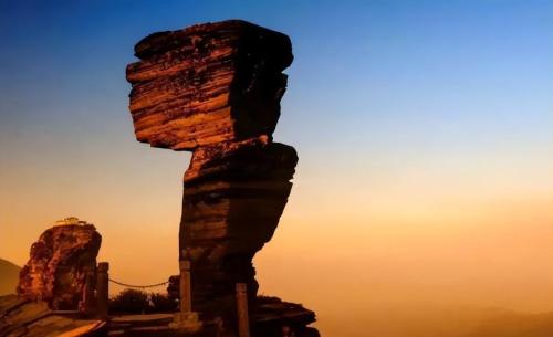 Known as "China's most beautiful province," houses built on cliffs are an understated tourist attraction.