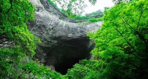 How mysterious is "Western Gate of Hubei Province"? It used to be a forbidden place, and it is said that head of state general Ba was placed here.