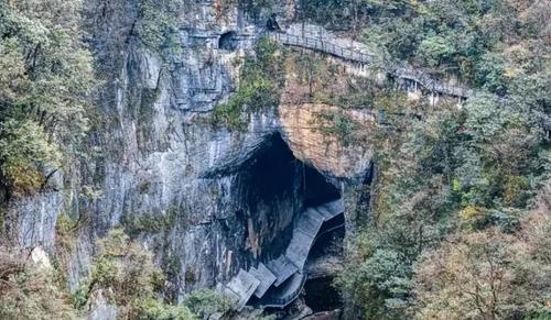 How mysterious is "Western Gate of Hubei Province"? It used to be a forbidden place, and it is said that head of state general Ba was placed here.