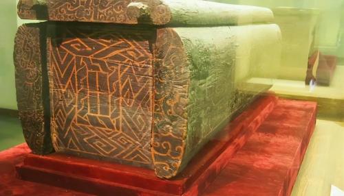 Giant sarcophagus discovered in Guangxi that is still immortal! The owner of tomb "became a mystery" and left a thousand-year legacy