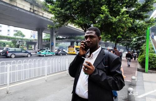 Are there fewer and fewer blacks in Guangzhou? Large number of blacks move to another city in China with 'sinister' eyesight
