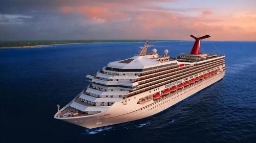 The construction of a "model" of luxury cruise ships, equivalent of five Titanic, cost 1.5 billion euros.