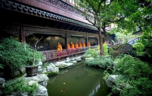 Shanghai temple of "Conscience", free Lenten meals, courtyard is full of zen, but little known.