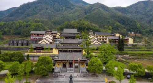 Happy ancient city: every family has hot springs, average life expectancy is 91 years, and slow pace of life is suitable for elderly.