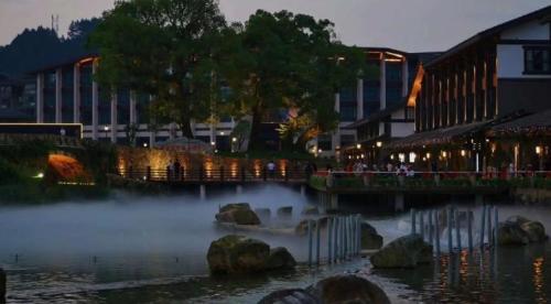Happy ancient city: every family has hot springs, average life expectancy is 91 years, and slow pace of life is suitable for elderly.