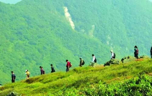 The best mountain in China: 13 generations of emperors once personally held a holiday known as "Emperor of Mountain".
