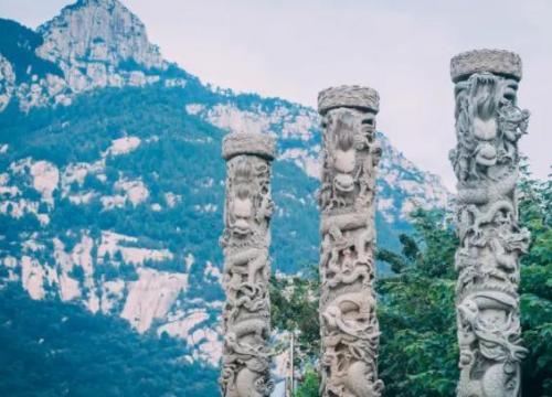 The best mountain in China: 13 generations of emperors once personally held a holiday known as "Emperor of Mountain".
